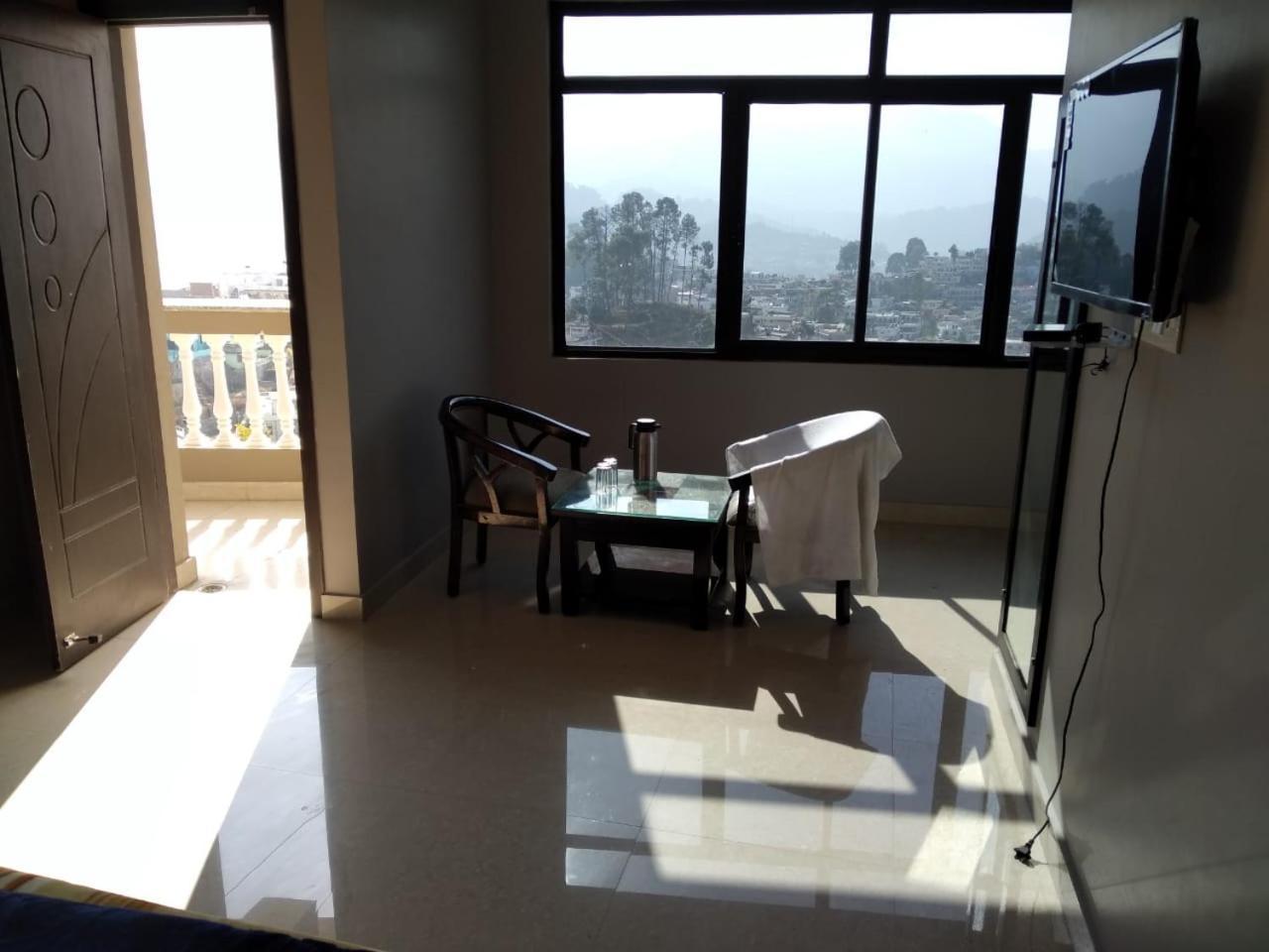 Hotel-78 Pithorāgarh Екстериор снимка