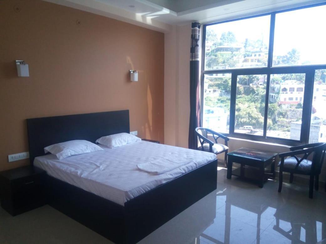 Hotel-78 Pithorāgarh Екстериор снимка