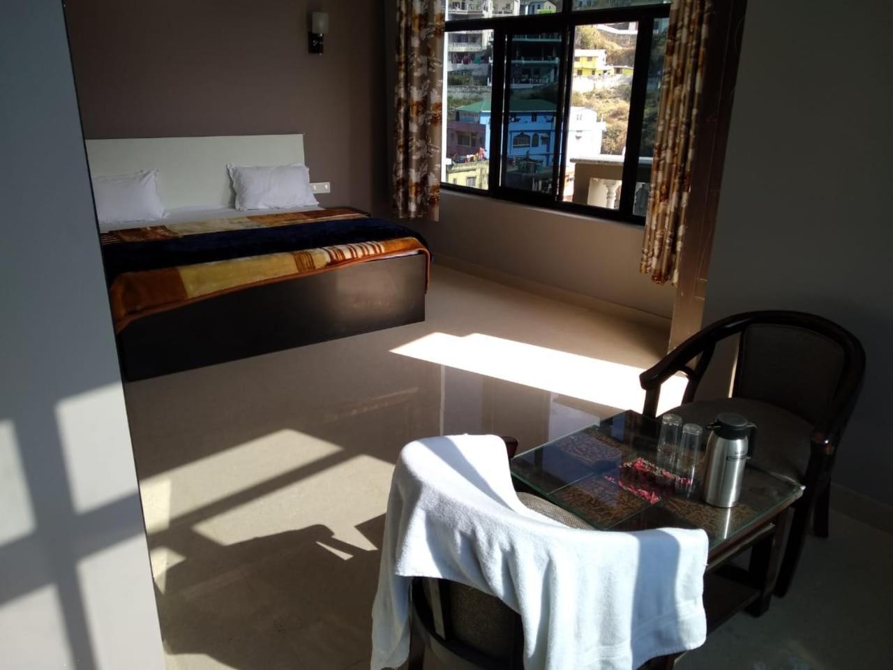 Hotel-78 Pithorāgarh Екстериор снимка